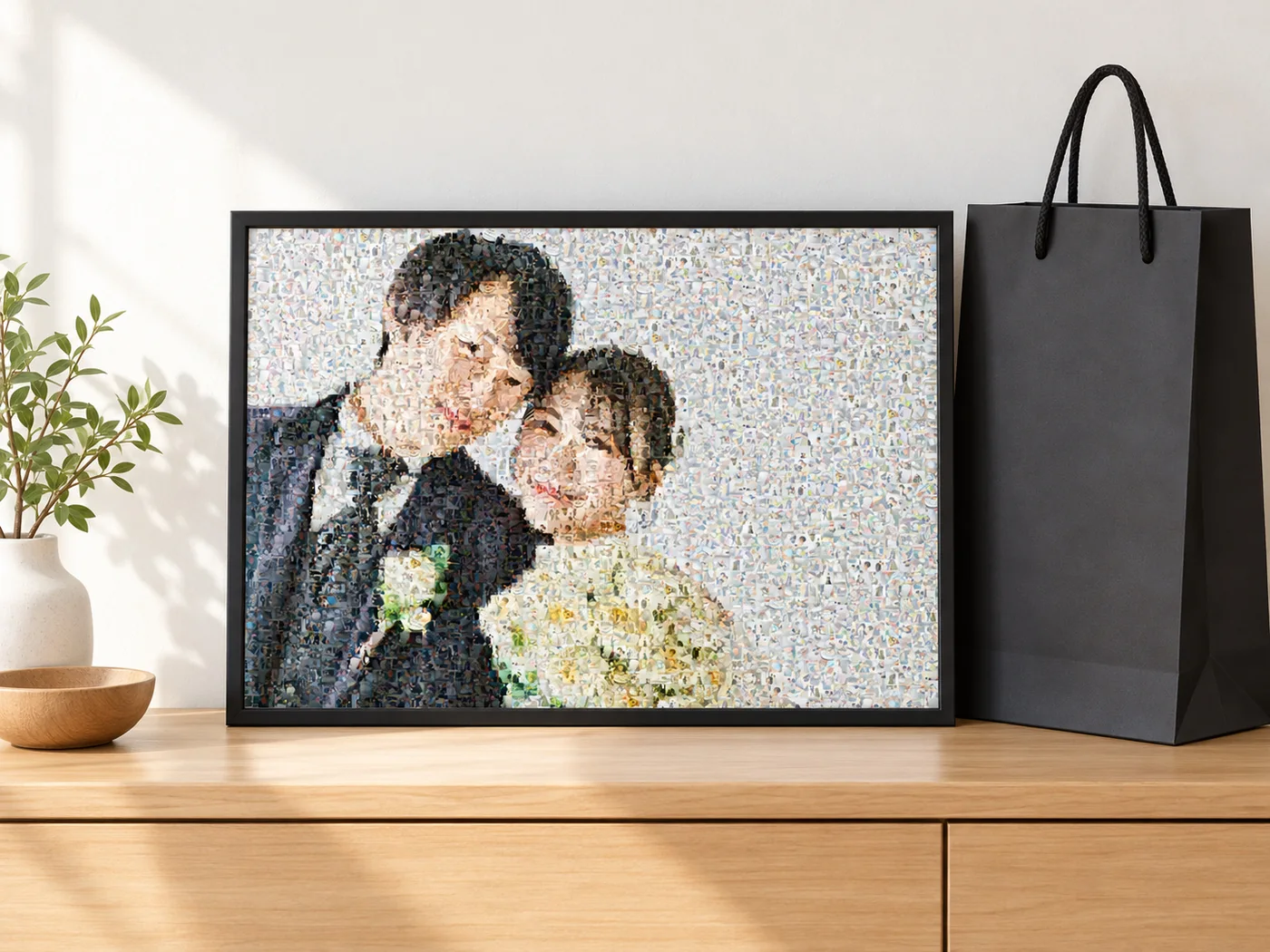 額装した作品と、お渡し用の手提げ袋